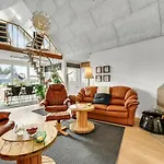 3 Bedroom Beautiful In Vemb
