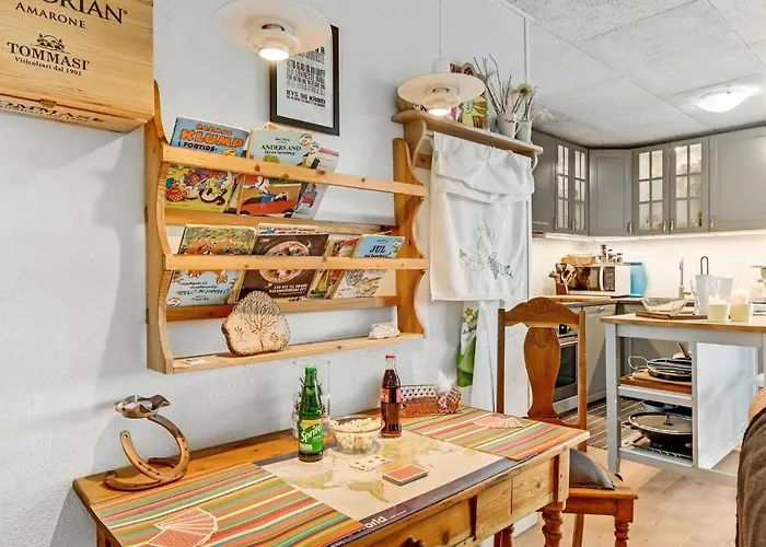 3 Bedroom Beautiful In Hébergement de vacances *